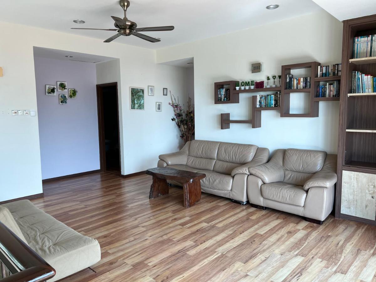 Melaka Beachfront Villa With Pool Екстер'єр фото
