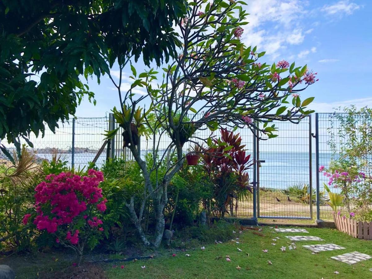Melaka Beachfront Villa With Pool Екстер'єр фото