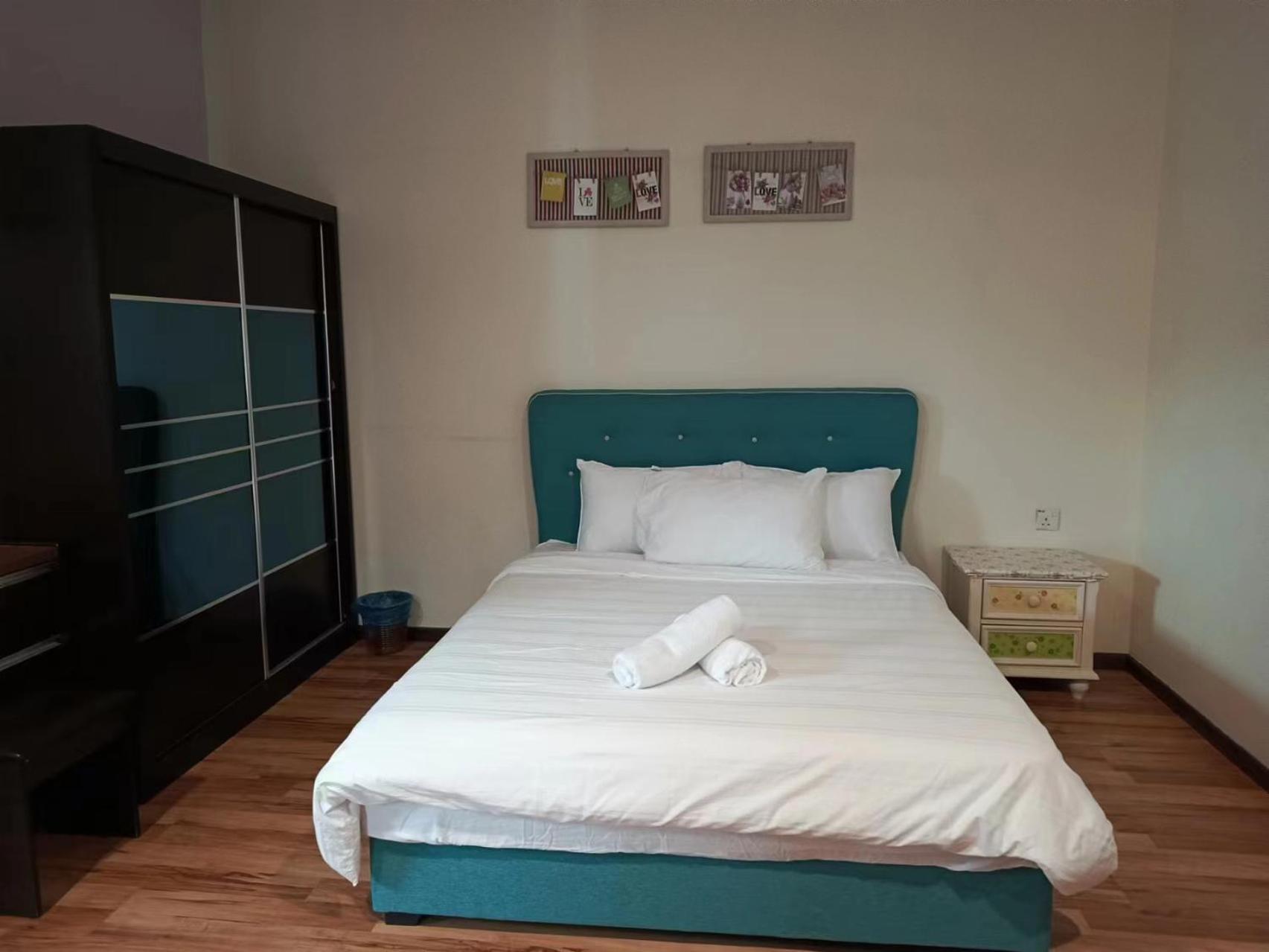 Melaka Beachfront Villa With Pool Екстер'єр фото
